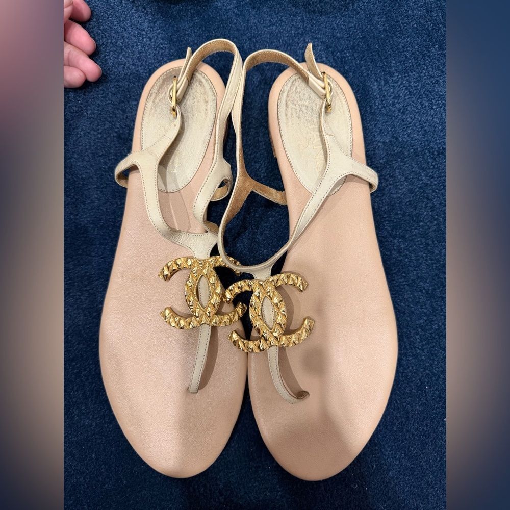 CHANEL Beige & Gold CC Logo Slingback Sandals